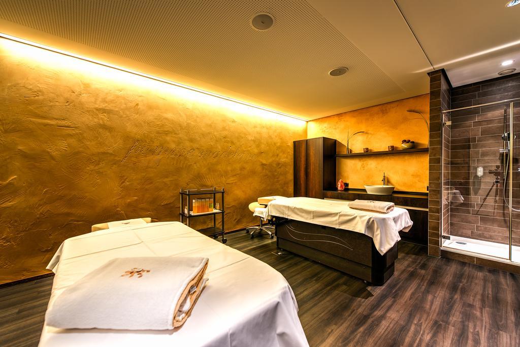 Small Luxury Hotel Wellnesshotel Golfpanorama Lipperswil Eksteriør bilde